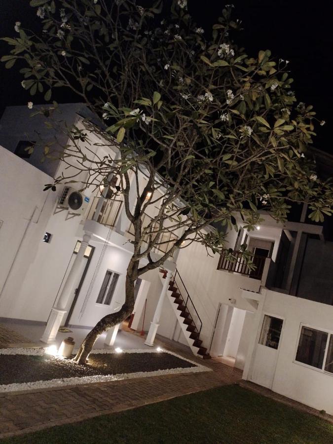 Anchorage Mirissa Hotel Bagian luar foto