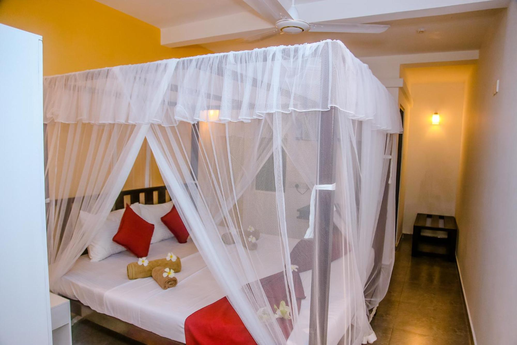 Anchorage Mirissa Hotel Bagian luar foto