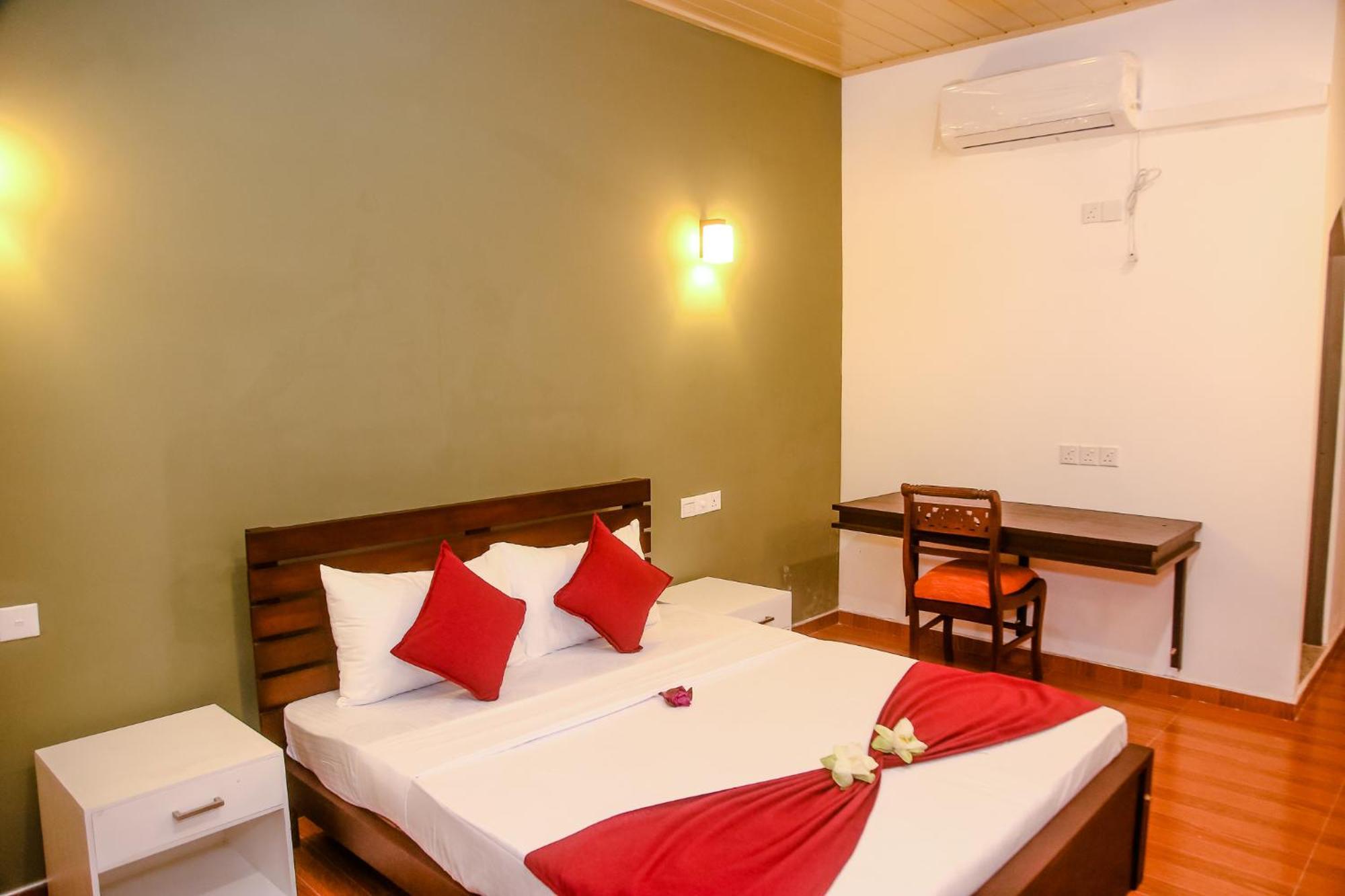 Anchorage Mirissa Hotel Bagian luar foto